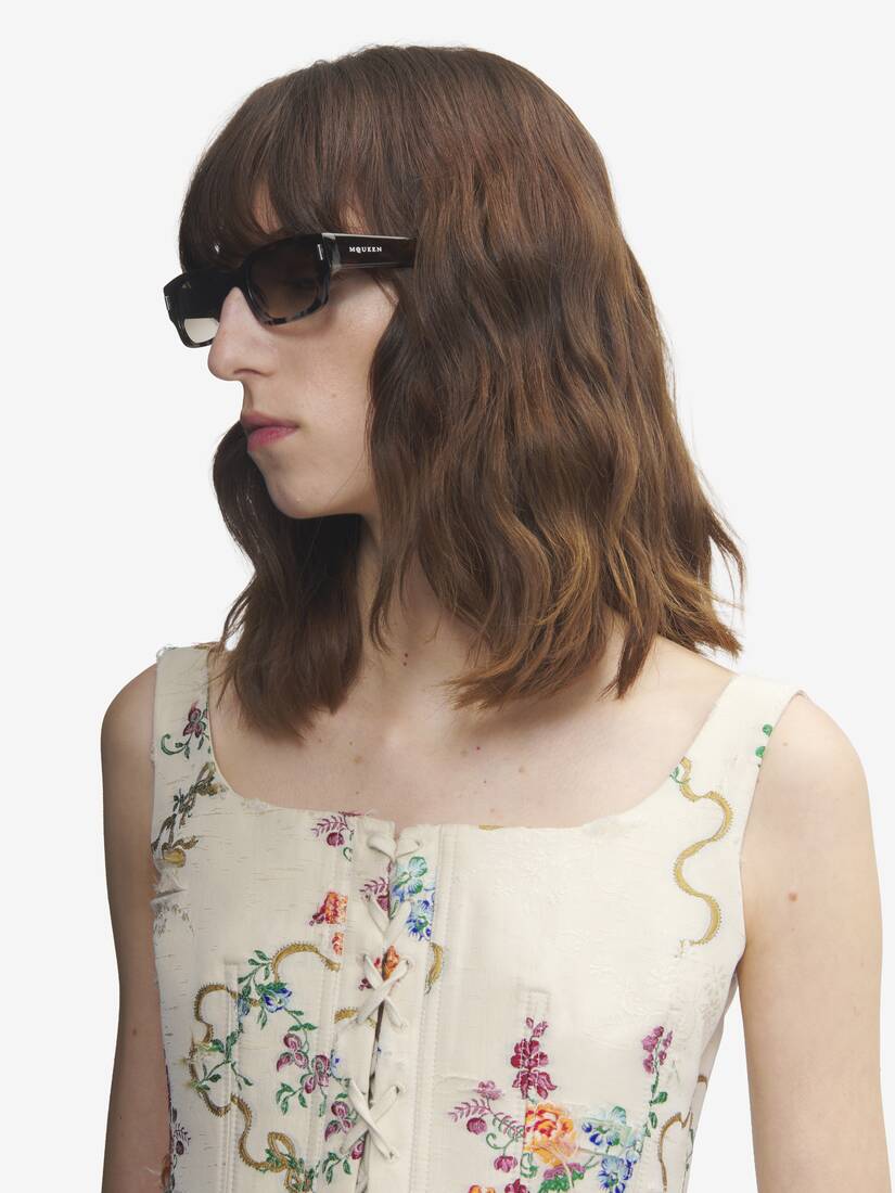 Alexander McQueen T-Bar铆钉Panthos框太阳眼镜